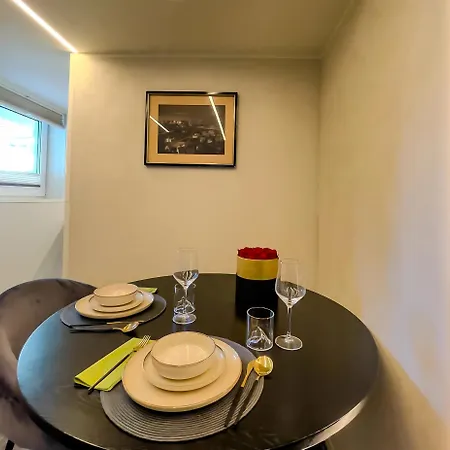 Underground Flat *